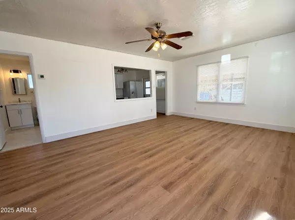 Phoenix, AZ 85008,2817 N 30th Place