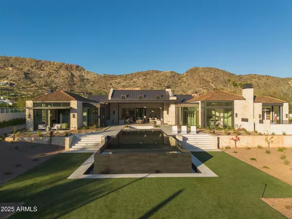 Paradise Valley, AZ 85253,5902 E CACTUS WREN Road