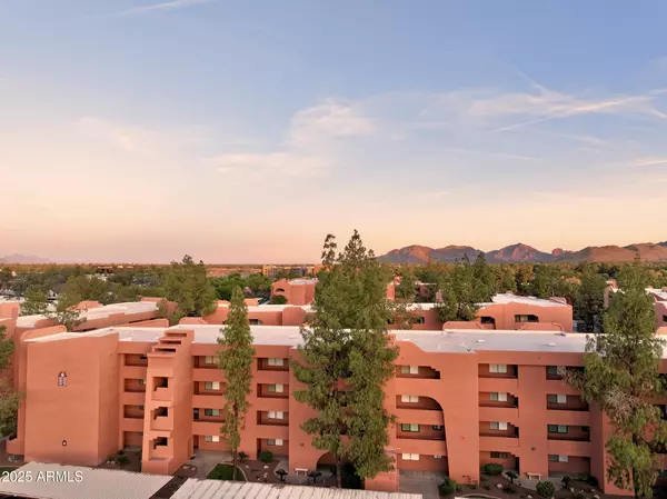 Phoenix, AZ 85032,12222 N PARADISE VILLAGE Parkway S #442