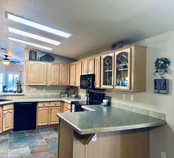 Apache Junction, AZ 85119,3301 S GOLDFIELD Road #3030