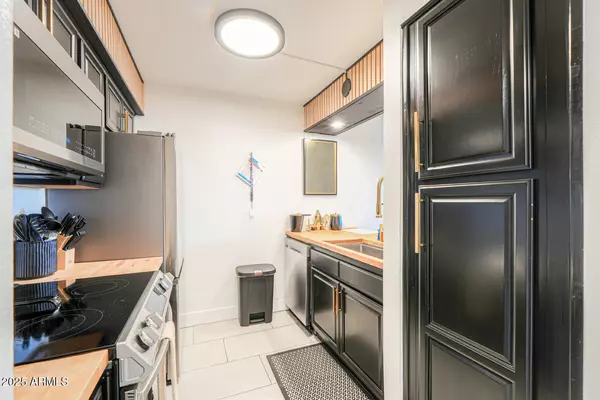 Scottsdale, AZ 85251,7625 E CAMELBACK Road #A102