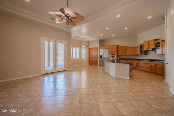 Phoenix, AZ 85042,2902 E GARY Way