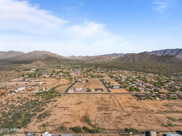 Congress, AZ 85332,1 W Weaver Valley Drive #4