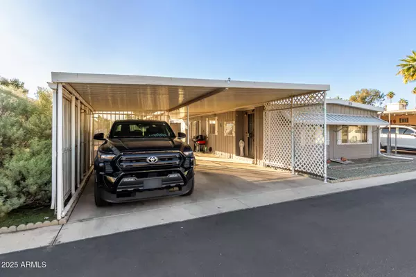 Phoenix, AZ 85024,19401 N 7TH Street #60