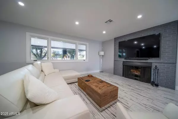 Scottsdale, AZ 85254,11470 N 64TH Street