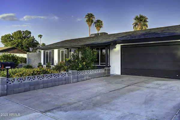 17659 N PARADISE PARK Drive, Phoenix, AZ 85032