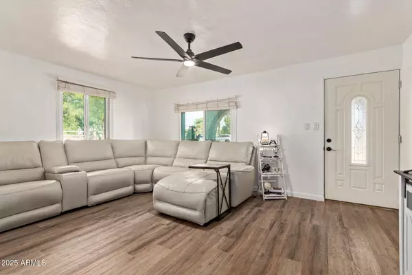 Phoenix, AZ 85040,4624 S 9TH Street