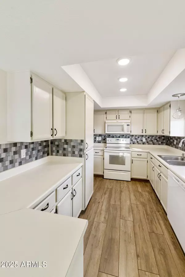 Sun Lakes, AZ 85248,9825 E NAVAJO Place