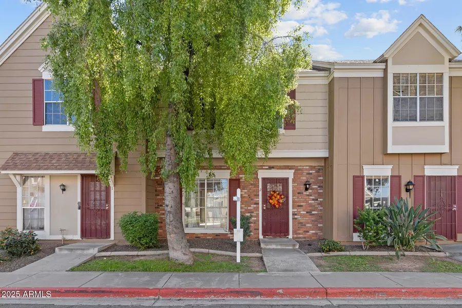 3411 W MORROW Drive #2, Phoenix, AZ 85027