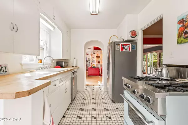 Phoenix, AZ 85003,331 W CAMBRIDGE Avenue