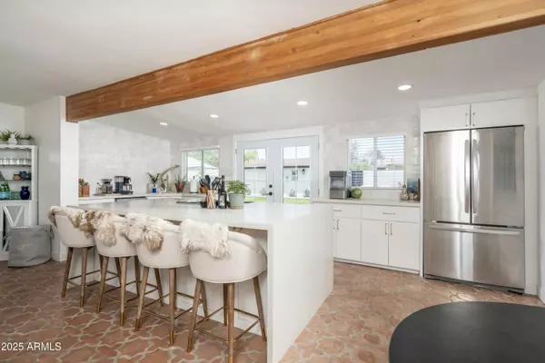 Phoenix, AZ 85016,1808 E PINCHOT Avenue