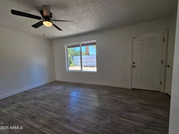 Phoenix, AZ 85017,2535 W MISSOURI Avenue