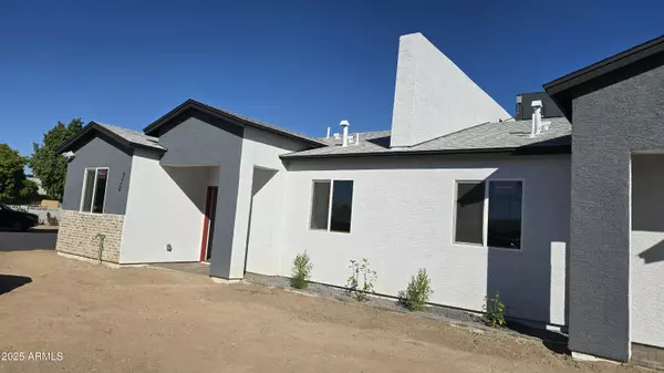 Phoenix, AZ 85020,732 E CAROL Avenue