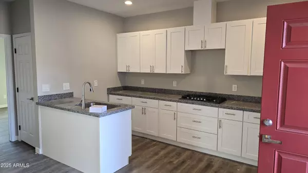 Phoenix, AZ 85020,732 E CAROL Avenue