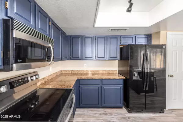 Gilbert, AZ 85296,444 E AVENIDA SIERRA MADRE --