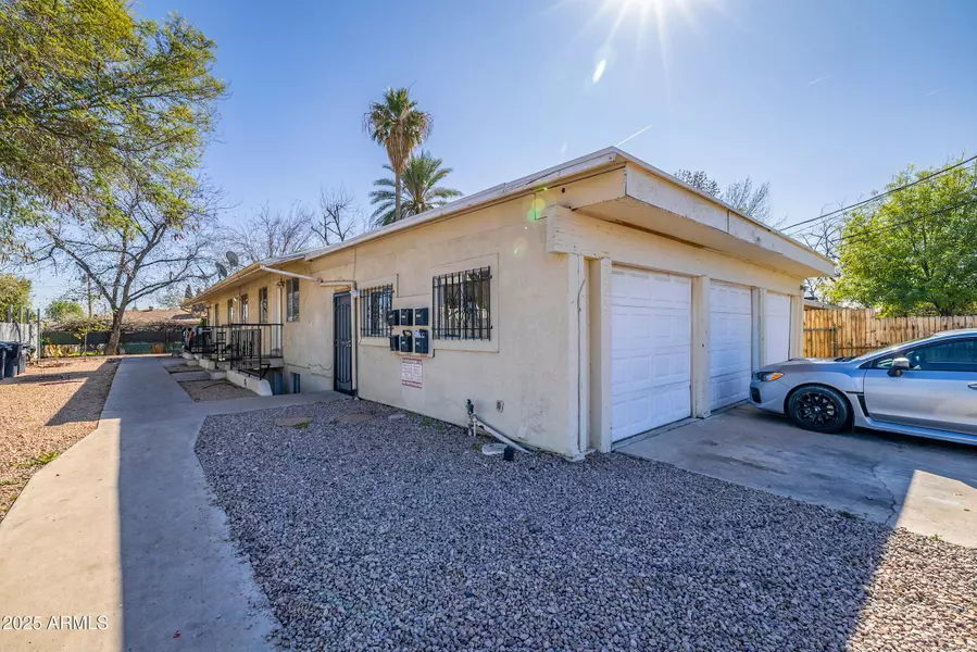 325 S PIONEER --, Mesa, AZ 85204