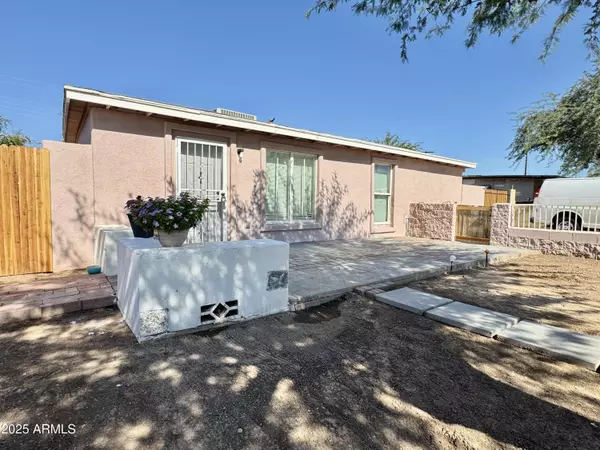 3946 W HOLLY Street, Phoenix, AZ 85009