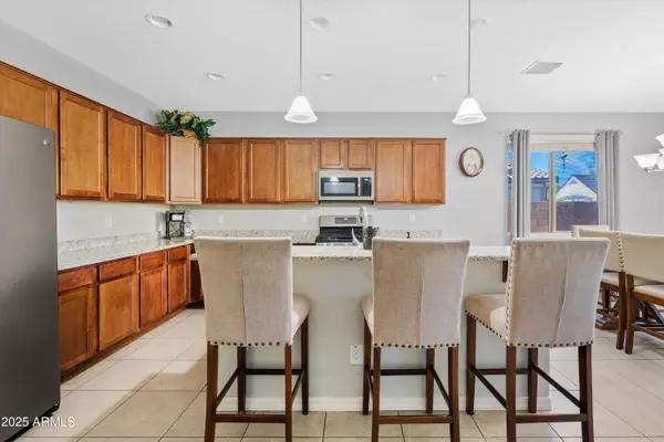 San Tan Valley, AZ 85140,78 W WHITE OAK Avenue