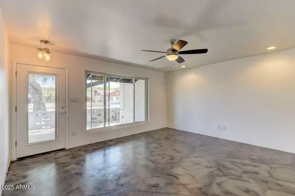 Scottsdale, AZ 85257,8338 E GRANADA Road