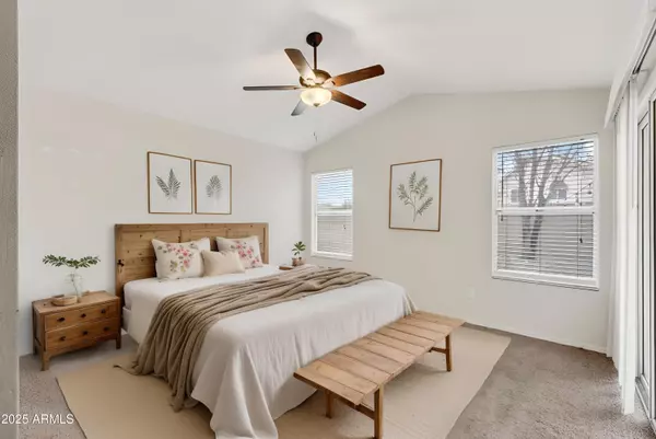 Gilbert, AZ 85234,907 N FALCON Drive