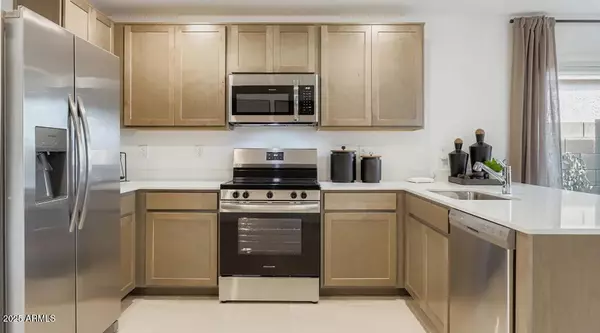 Phoenix, AZ 85037,9623 W PICCADILLY Road