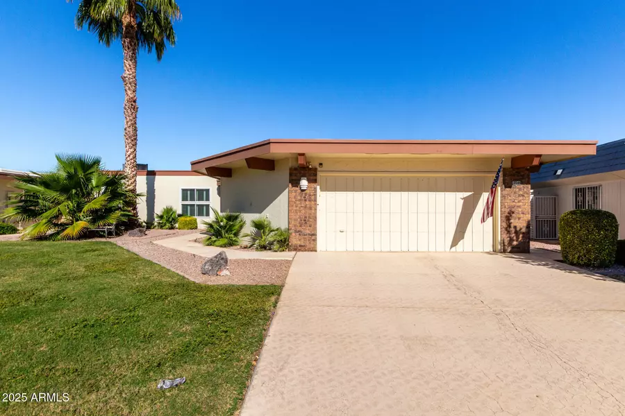 10544 W PINEAIRE Drive, Sun City, AZ 85351