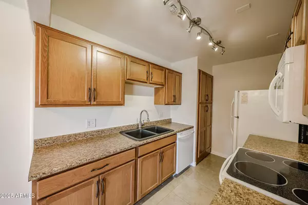 Glendale, AZ 85302,5917 W TOWNLEY Avenue