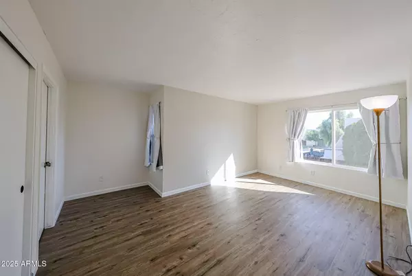 Glendale, AZ 85302,5917 W TOWNLEY Avenue