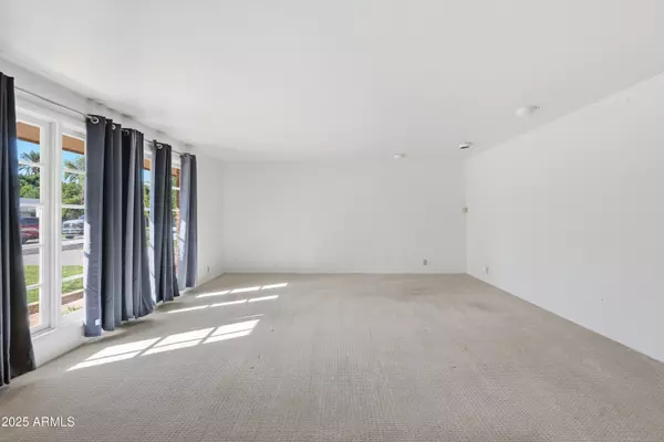 Phoenix, AZ 85020,20 E NORTHVIEW Avenue