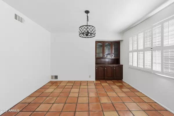 Phoenix, AZ 85020,20 E NORTHVIEW Avenue