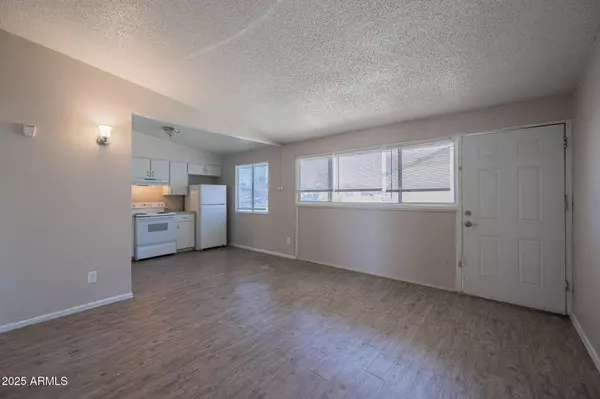 Phoenix, AZ 85015,2139 W DEVONSHIRE Avenue #4