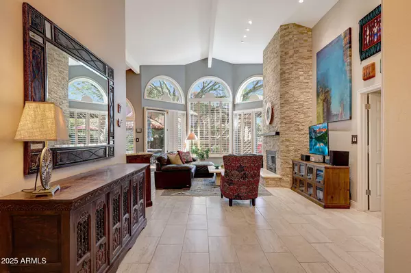 Phoenix, AZ 85028,11437 N 40TH Place