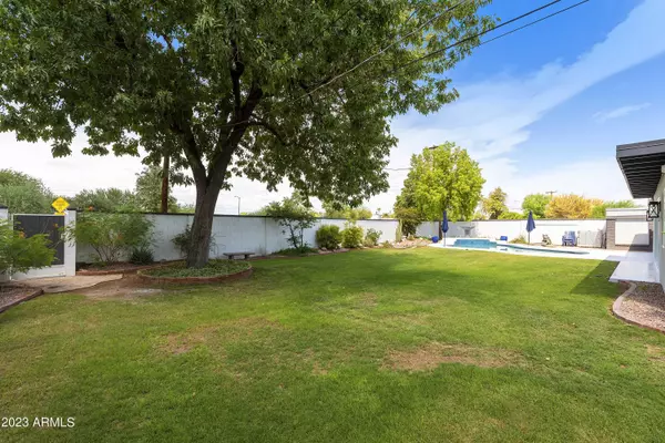 Phoenix, AZ 85028,3318 E ONYX Avenue