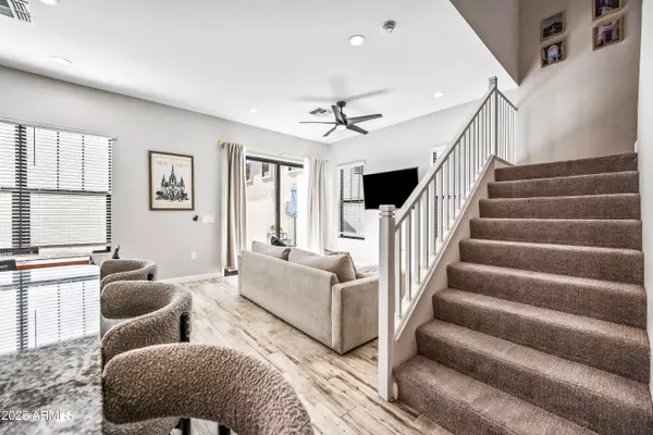 Scottsdale, AZ 85254,4827 E VILLAGE Drive