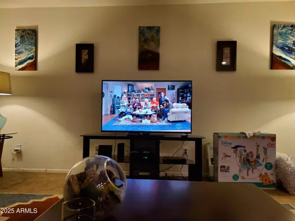 Phoenix, AZ 85042,1812 E BEAUTIFUL Lane