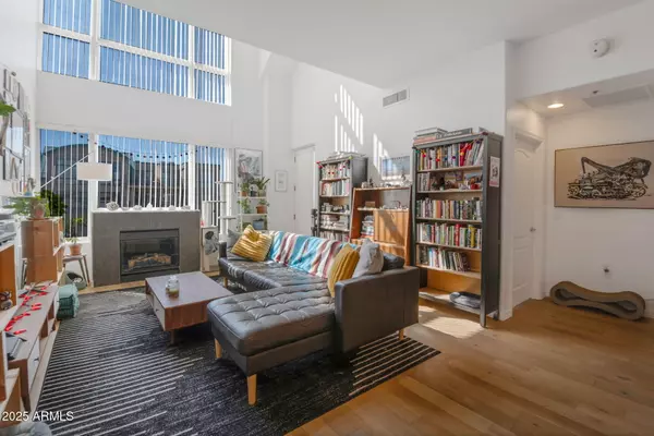 Phoenix, AZ 85003,17 W vernon Avenue #621