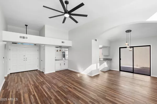 Sun Lakes, AZ 85248,10625 E NAVAJO Place