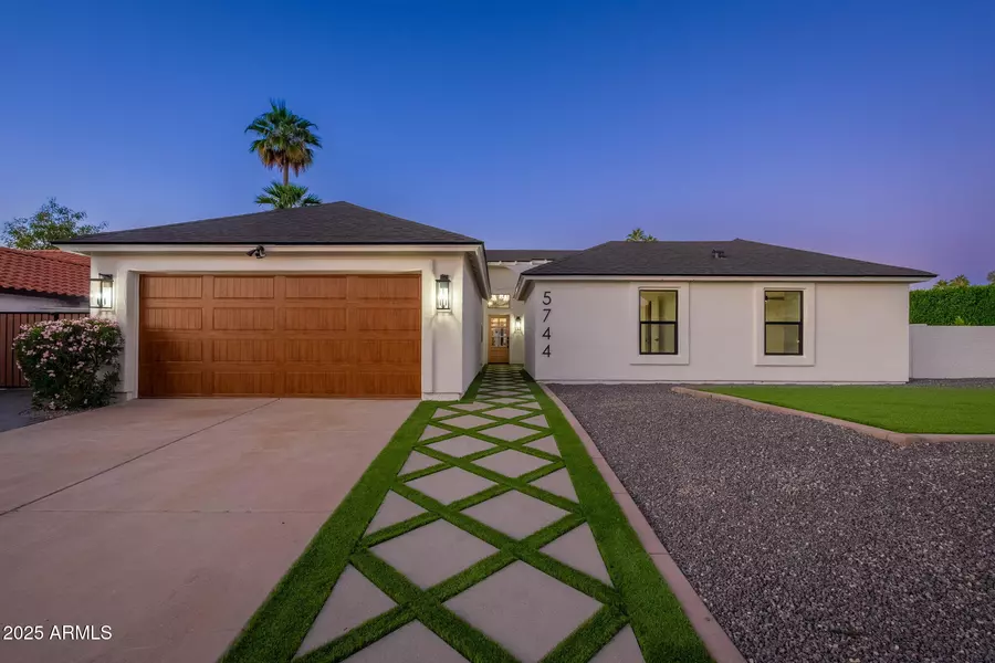 5744 E MARCONI Avenue, Scottsdale, AZ 85254