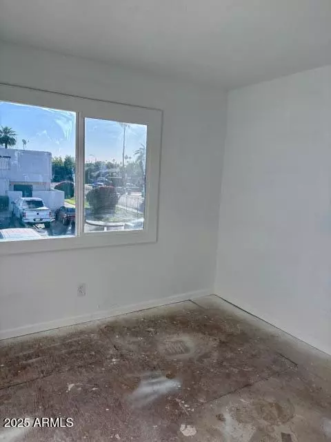 Phoenix, AZ 85019,5206 N 42ND Lane