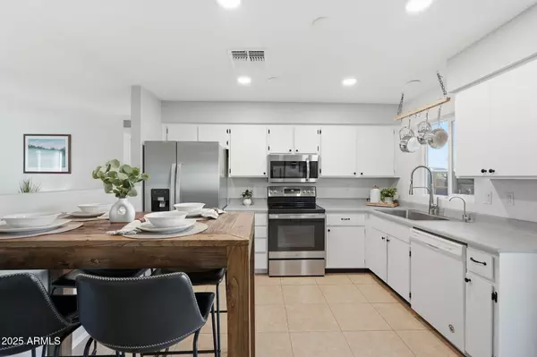 Phoenix, AZ 85032,2902 E VILLA THERESA Drive