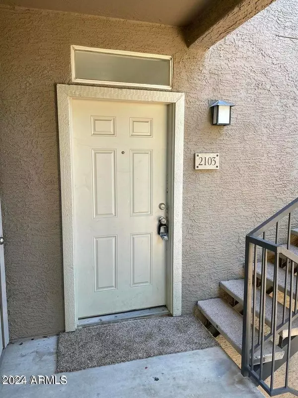 Phoenix, AZ 85048,3830 E Lakewood Parkway #2103