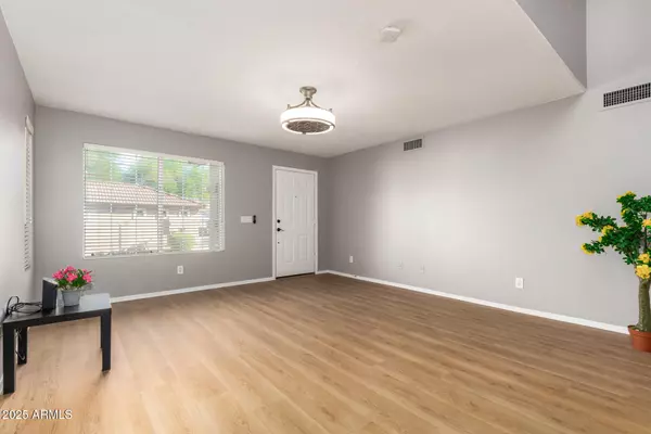 Phoenix, AZ 85023,16036 N 11th Avenue #1097