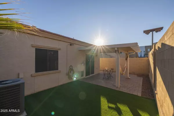 Peoria, AZ 85381,8796 W DREYFUS Drive