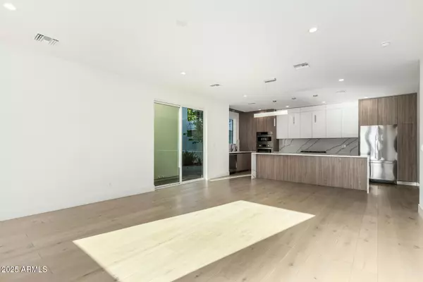 Phoenix, AZ 85016,2130 E TURNEY Avenue #4