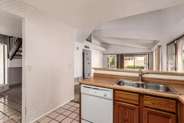 Phoenix, AZ 85037,10028 W ROMA Avenue