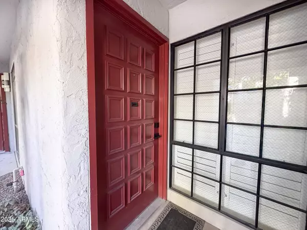 Phoenix, AZ 85016,5217 N 24TH Street #103