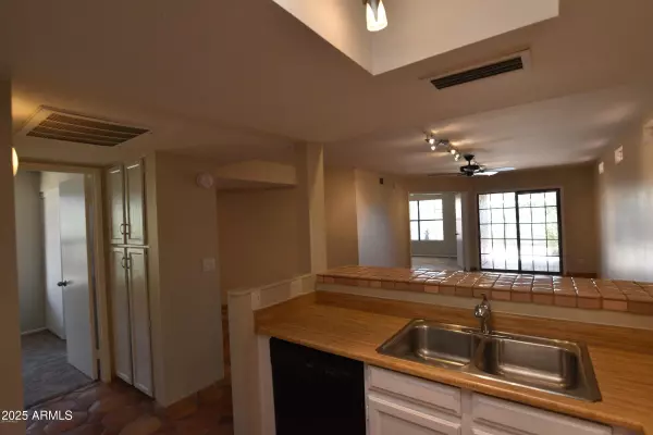 Phoenix, AZ 85044,4241 E SANDIA Street