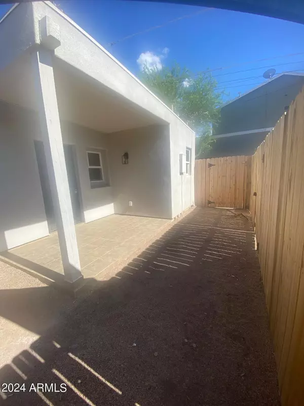 Phoenix, AZ 85021,1613 W MOUNTAIN VIEW Road #B