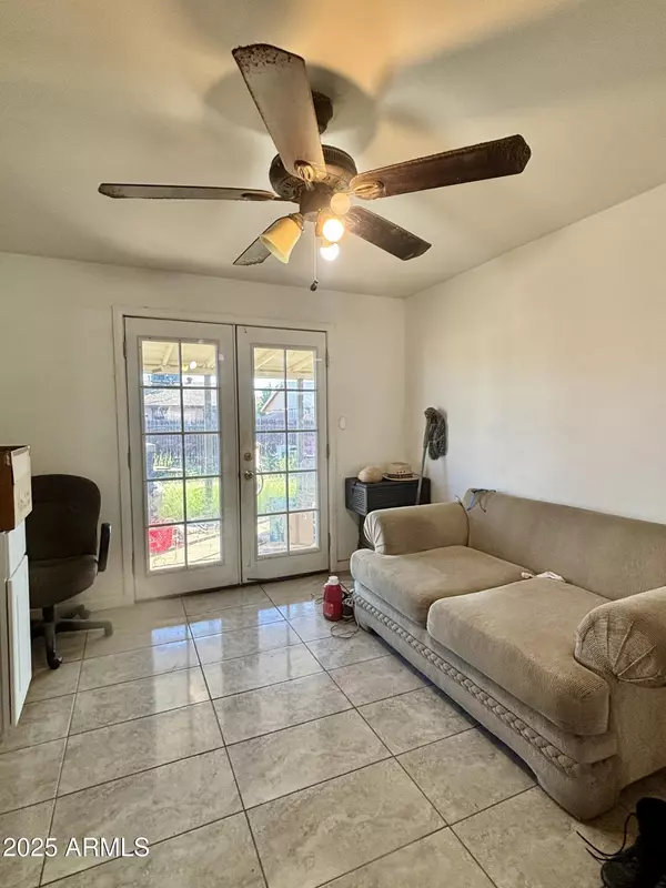 Phoenix, AZ 85033,7125 W Heatherbrae Drive