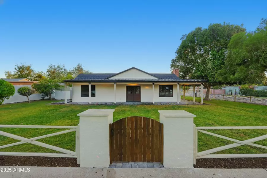 2315 N 42ND Street, Phoenix, AZ 85008